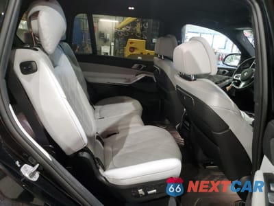 Zdjęcie 11 z 14 samochodu: 2025 BMW X7 XDRIVE40I VIN:5UX23EM08S9W34239 - miniatura