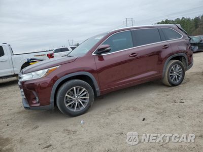 2018 TOYOTA HIGHLANDER 5TDKZRFH6JS282689 - główne zdjęcie licytacji z USA - miniatura