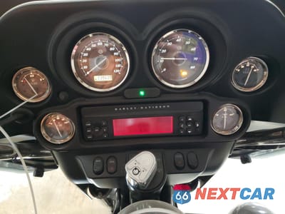 Zdjęcie 7 z 9 samochodu: 2012 HARLEY-DAVIDSON FLHTK ELECTRA GLIDE ULTRA LIMITED VIN:1HD1KEM13CB636465 - miniatura