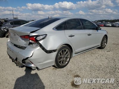 Trzecie zdjęcie samochodu z tyłu: 2018 HYUNDAI SONATA SPORT VIN:5NPE34AB7JH689222 - miniatura