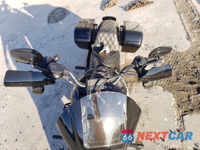 Piąte zdjęcie samochodu w środku: 2020 HARLEY-DAVIDSON FXLRS VIN:1HD1YWK12LB065087 - miniatura