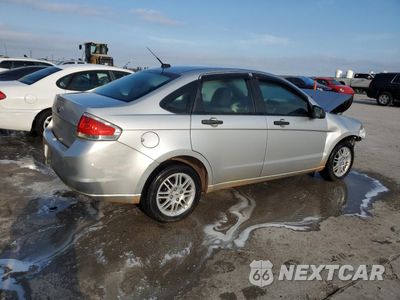 Trzecie zdjęcie samochodu z tyłu: 2011 FORD FOCUS SE VIN:1FAHP3FN6BW119082 - miniatura