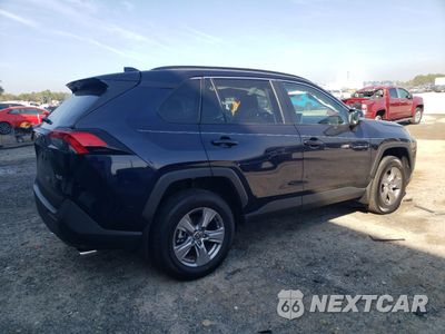 Trzecie zdjęcie samochodu z tyłu: 2025 TOYOTA RAV4 XLE VIN:2T3W1RFV3SW371411 - miniatura