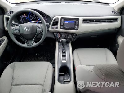 Zdjęcie 8 z 14 samochodu: 2019 HONDA HR-V LX VIN:3CZRU5H35KG707062 - miniatura