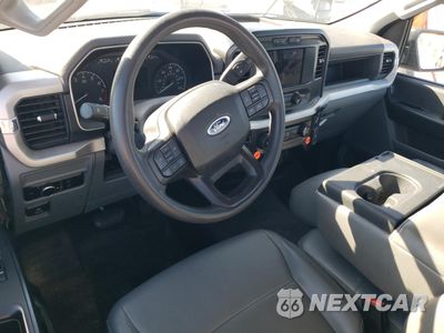 Zdjęcie 8 z 12 samochodu: 2023 FORD F150 VIN:1FTMF1C52PKF28389 - miniatura