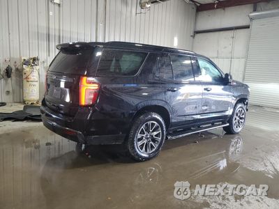Trzecie zdjęcie samochodu z tyłu: 2021 CHEVROLET TAHOE K1500 Z71 VIN:1GNSKPKD8MR393038 - miniatura