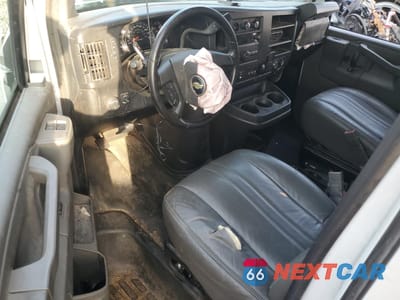 Zdjęcie 8 z 13 samochodu: 2022 CHEVROLET EXPRESS G3500 VIN:1GB3GSC75N1265001 - miniatura