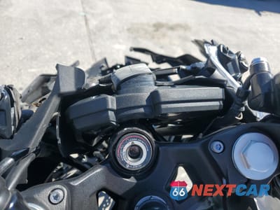 Zdjęcie 7 z 10 samochodu: 2022 KAWASAKI EX400 VIN:JKAEXKH17NDAG5740 - miniatura