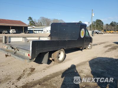 Trzecie zdjęcie samochodu z tyłu: 2000 FORD ECONOLINE E350 SUPER DUTY CUTAWAY VAN VIN:1FDWE35SXYHA79161 - miniatura