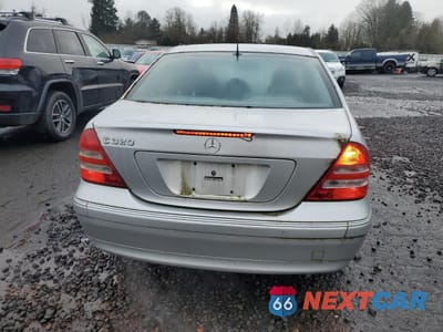 Zdjęcie 6 z 12 samochodu: 2001 MERCEDES-BENZ C 320 VIN:WDBRF64J01F089691 - miniatura