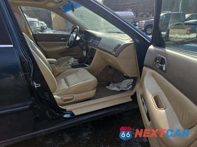 Piąte zdjęcie samochodu w środku: 1995 HONDA ACCORD EX VIN:1HGCE6665SA021955 - miniatura