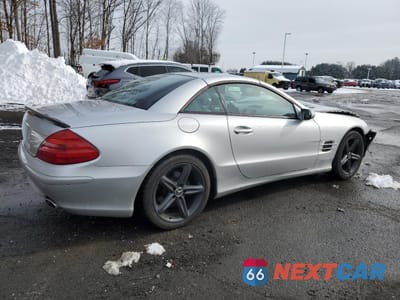 Trzecie zdjęcie samochodu z tyłu: 2005 MERCEDES-BENZ SL 500 VIN:WDBSK75F65F088631 - miniatura