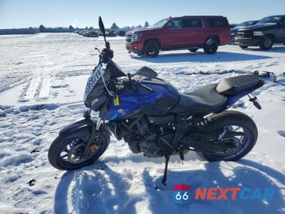 Trzecie zdjęcie samochodu z tyłu: 2024 YAMAHA MT07 VIN:JYARM32E7RA008363 - miniatura