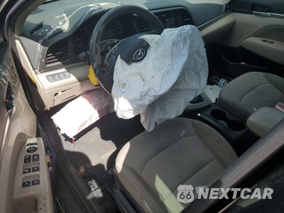 Zdjęcie 8 z 13 samochodu: 2019 HYUNDAI ELANTRA SEL VIN:5NPD84LFXKH428049 - miniatura