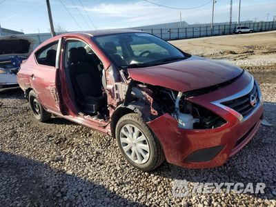 Czwarte zdjęcie samochodu z boku: 2018 NISSAN VERSA S VIN:3N1CN7APXJK399273 - miniatura