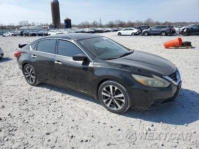 Czwarte zdjęcie samochodu z boku: 2016 NISSAN ALTIMA 2.5 VIN:1N4AL3AP1GN373947 - miniatura