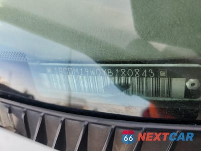 Zdjęcie 15 z 15 samochodu: 2000 CHEVROLET ASTRO VIN:1GCDM19W0YB180843 - miniatura