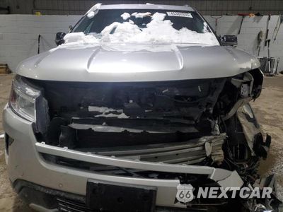Piąte zdjęcie samochodu w środku: 2018 FORD EXPLORER XLT VIN:1FM5K8D87JGA17056 - miniatura