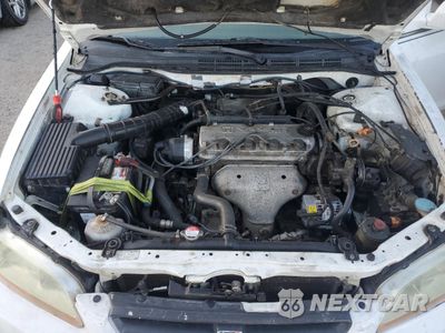 Zdjęcie 11 z 12 samochodu: 2002 HONDA ACCORD EX VIN:1HGCG32552A004188 - miniatura