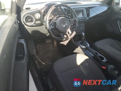 Zdjęcie 8 z 12 samochodu: 2019 VOLKSWAGEN BEETLE S VIN:3VWFD7AT6KM705754 - miniatura