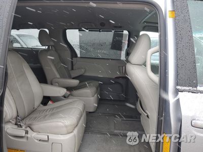 Zdjęcie 11 z 13 samochodu: 2011 TOYOTA SIENNA XLE VIN:5TDDK3DC8BS028372 - miniatura
