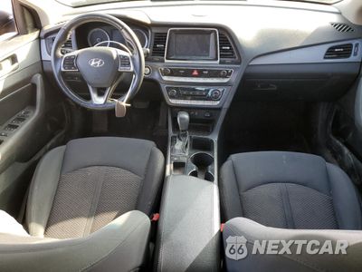 Zdjęcie 8 z 14 samochodu: 2018 HYUNDAI SONATA SPORT VIN:5NPE34AF4JH655354 - miniatura