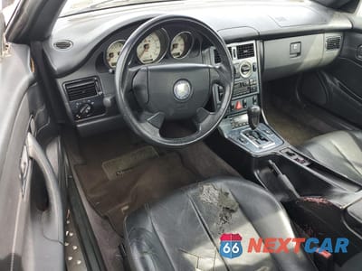 Zdjęcie 8 z 14 samochodu: 1998 MERCEDES-BENZ SLK 230 KOMPRESSOR VIN:WDBKK47FXWF037419 - miniatura