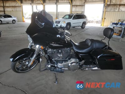 Trzecie zdjęcie samochodu z tyłu: 2019 HARLEY-DAVIDSON FLHX VIN:1HD1KBC31KB626484 - miniatura
