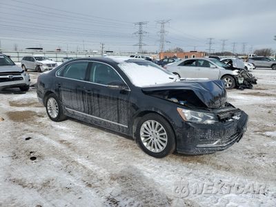 Czwarte zdjęcie samochodu z boku: 2016 VOLKSWAGEN PASSAT SE VIN:1VWBT7A36GC008983 - miniatura