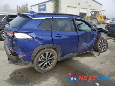 Trzecie zdjęcie samochodu z tyłu: 2023 TOYOTA COROLLA CROSS XLE VIN:7MUDAAAG3PV052994 - miniatura