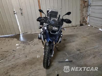 Drugie zdjęcie samochodu z przodu: 2015 BMW R1200 GS VIN:WB10A1101FZ188255 - miniatura
