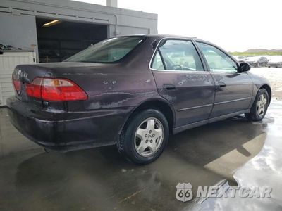Trzecie zdjęcie samochodu z tyłu: 1998 HONDA ACCORD EX VIN:1HGCG1650WA053884 - miniatura