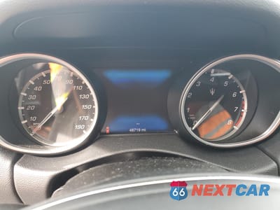 Zdjęcie 9 z 14 samochodu: 2017 MASERATI LEVANTE VIN:ZN661XUA4HX256596 - miniatura