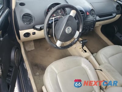 Zdjęcie 8 z 12 samochodu: 2005 VOLKSWAGEN NEW BEETLE GLS VIN:3VWCM31Y55M354217 - miniatura