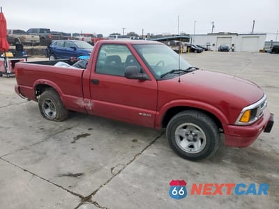 Czwarte zdjęcie samochodu z boku: 1996 CHEVROLET S TRUCK S10 VIN:1GCCS1446TK203056 - miniatura