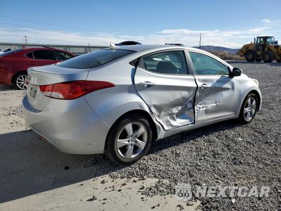 Trzecie zdjęcie samochodu z tyłu: 2013 HYUNDAI ELANTRA GLS VIN:5NPDH4AE7DH449843 - miniatura