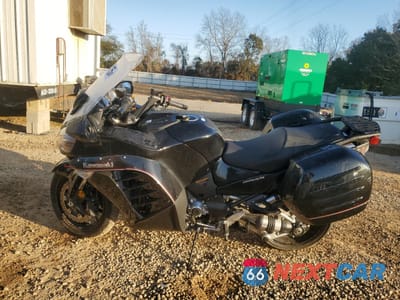 Trzecie zdjęcie samochodu z tyłu: 2022 KAWASAKI ZG1400 E VIN:JKBZGNE16NA017054 - miniatura