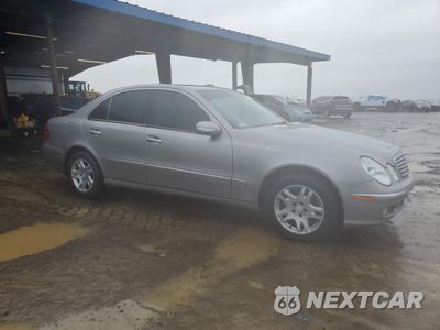 Czwarte zdjęcie samochodu z boku: 2005 MERCEDES-BENZ E 320 CDI VIN:WDBUF26J15A632565 - miniatura