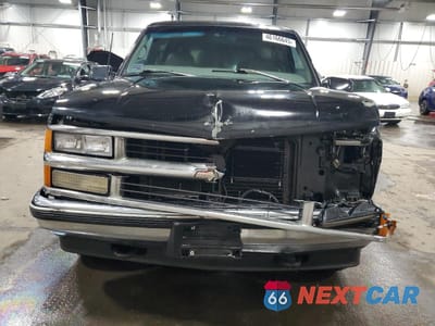 Piąte zdjęcie samochodu w środku: 1997 CHEVROLET SUBURBAN K1500 VIN:3GNFK16R3VG192816 - miniatura