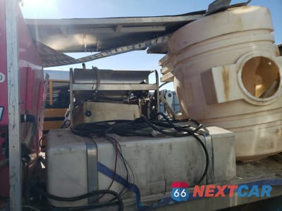 Zdjęcie 6 z 10 samochodu: 2019 ISUZU NPR HD VIN:54DC4W1B2KS804968 - miniatura