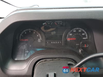 Zdjęcie 9 z 13 samochodu: 2011 FORD ECONOLINE E350 SUPER DUTY WAGON VIN:1FBSS3BL6BDA90217 - miniatura