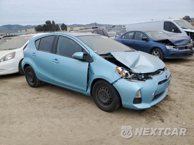 Czwarte zdjęcie samochodu z boku: 2012 TOYOTA PRIUS C VIN:JTDKDTB39C1015312 - miniatura
