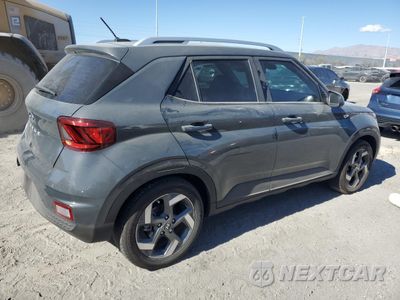 Trzecie zdjęcie samochodu z tyłu: 2024 HYUNDAI VENUE SEL VIN:KMHRC8A33RU302616 - miniatura