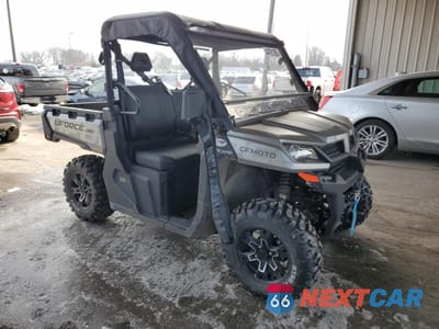 2022 CFMOTO UFORCE1000 LCELV1Z20N6005566 - główne zdjęcie licytacji z USA - miniatura