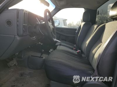 Zdjęcie 7 z 12 samochodu: 2003 CHEVROLET SILVERADO K2500 HEAVY DUTY VIN:1GCHK24U63E175205 - miniatura