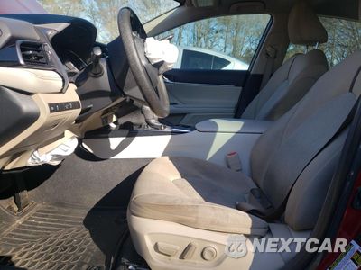 Zdjęcie 7 z 12 samochodu: 2019 TOYOTA CAMRY L VIN:4T1B11HK0KU810494 - miniatura