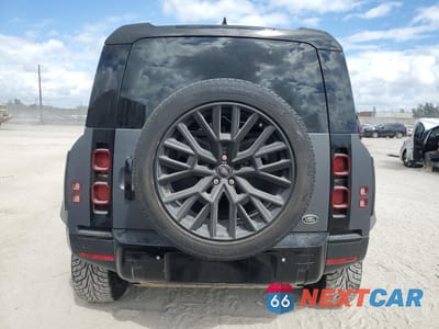 Zdjęcie 6 z 16 samochodu: 2023 LAND ROVER DEFENDER 110 S VIN:SALEJ7EX4P2241794 - miniatura