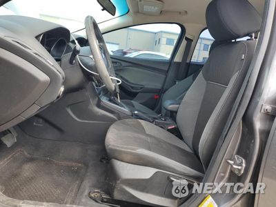 Zdjęcie 7 z 15 samochodu: 2019 FORD FOCUS SE VIN:1FAHP3K21CL397614 - miniatura