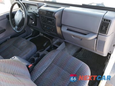 Zdjęcie 8 z 13 samochodu: 1998 JEEP WRANGLER / TJ SPORT VIN:1J4FY19S3WP710839 - miniatura