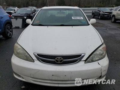Piąte zdjęcie samochodu w środku: 2004 TOYOTA CAMRY LE VIN:JTDBE32K740251503 - miniatura